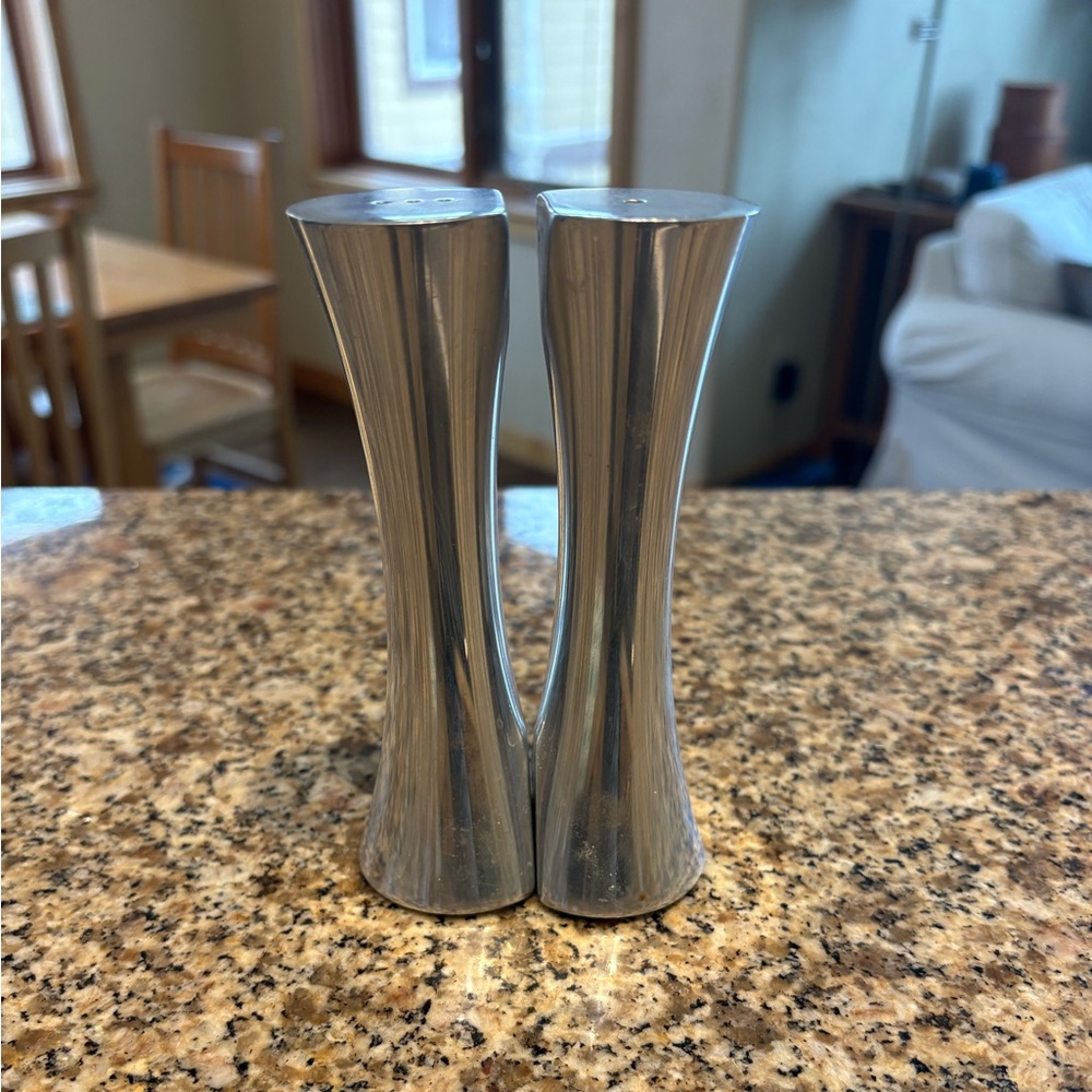 Nambe “kissing” salt and pepper shakers, modern design in signature alloy